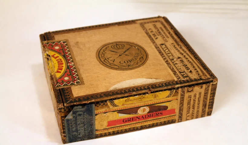 Cigarette boxes blank