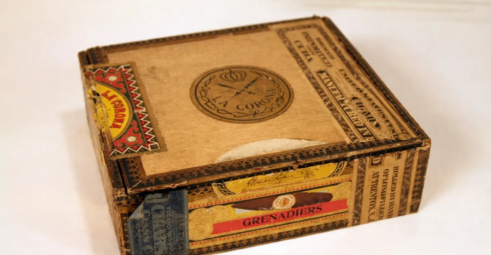 Cigarette boxes blank